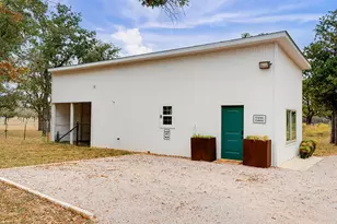 126 Shaun Ln, Fredericksburg, TX 78624 - Photo 19