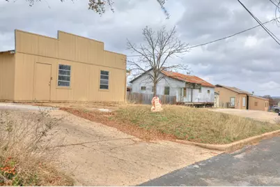432 S Lincoln, Fredericksburg, TX 78624 - Photo 5
