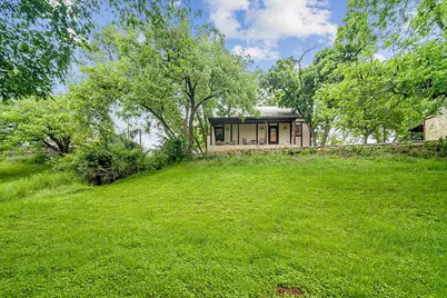 204 S Elk St, Fredericksburg, TX 78624 - Photo 21
