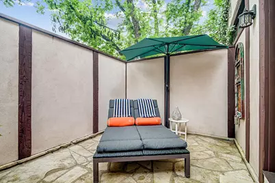204 S Elk St, Fredericksburg, TX 78624 - Photo 15