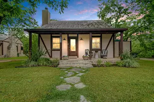 204 S Elk St, Fredericksburg, TX 78624 - Photo 31