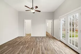 512 St Ann St, Fredericksburg, TX 78624 - Photo 9