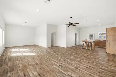 512 Saint Ann St, Fredericksburg, TX 78624 - Photo 5