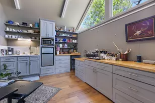 211 W Driftwood Dr, Fredericksburg, TX 78624 - Photo 31