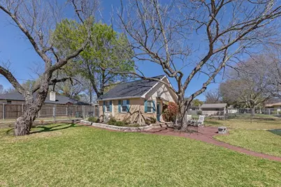 211 W Driftwood Dr, Fredericksburg, TX 78624 - Photo 37