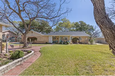 211 W Driftwood Dr, Fredericksburg, TX 78624 - Photo 23