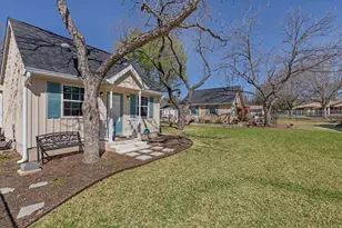 211 W Driftwood Dr, Fredericksburg, TX 78624 - Photo 31