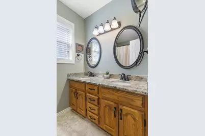 211 W Driftwood Dr, Fredericksburg, TX 78624 - Photo 15