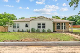 509 W Centre St, Fredericksburg, TX 78624 - Photo 1