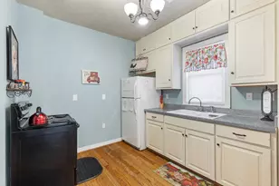 209 S Elk St, Fredericksburg, TX 78624 - Photo 23