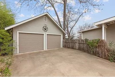 209 S Elk St, Fredericksburg, TX 78624 - Photo 29