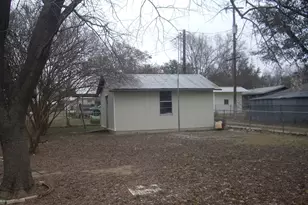 815 Sunset St, Fredericksburg, TX 78624 - Photo 9