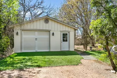 103 E Hackberry St, Fredericksburg, TX 78624 - Photo 21