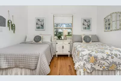 103 E Hackberry St, Fredericksburg, TX 78624 - Photo 15