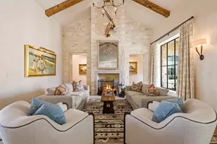 705 W Creek St, Fredericksburg, TX 78624 - Photo 9