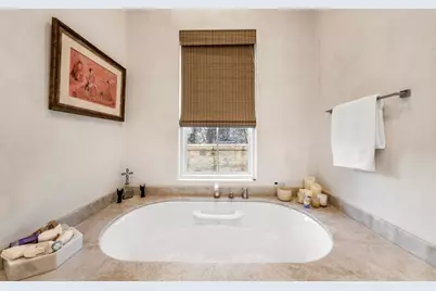 705 W Creek St, Fredericksburg, TX 78624 - Photo 25