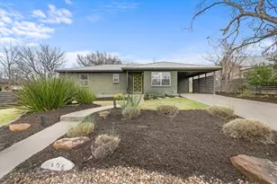 406 E College St, Fredericksburg, TX 78624 - Photo 1