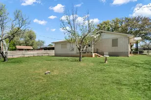 1014 Ave B, Fredericksburg, TX 78624 - Photo 23