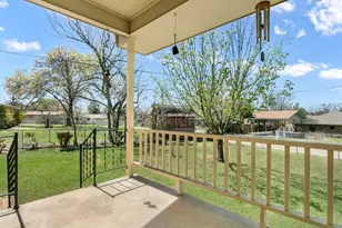 1014 Ave B, Fredericksburg, TX 78624 - Photo 21