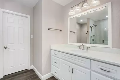 1014 Avenue B, Fredericksburg, TX 78624 - Photo 11