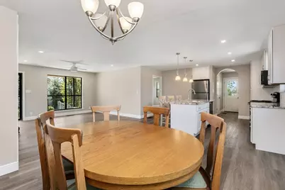 1014 Avenue B, Fredericksburg, TX 78624 - Photo 9