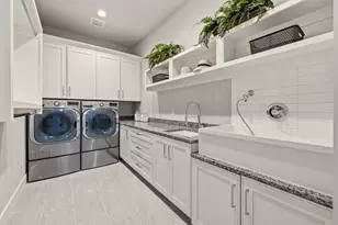 1051 N Cattlemans Xing Dr, Kerrville, TX 78028 - Photo 19