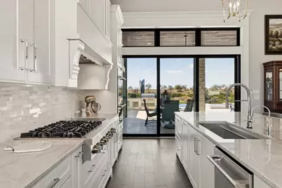 1051 N Cattlemans Crossing Dr, Kerrville, TX 78028 - Photo 5