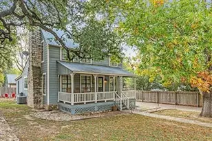 207 S Cherry St, Fredericksburg, TX 78624 - Photo 1