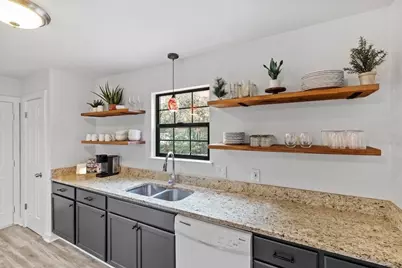 207 S Cherry St, Fredericksburg, TX 78624 - Photo 19