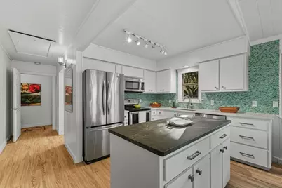 746 Trail Rock Dr, Johnson City, TX 78636 - Photo 9