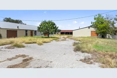 131 Elberta St, Stonewall, TX 78671 - Photo 25