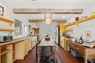 308 Cottonwood St, Fredericksburg, TX 78624 - Photo 5