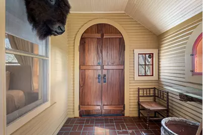 308 Cottonwood St, Fredericksburg, TX 78624 - Photo 3