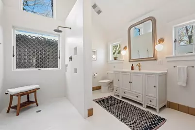 308 Cottonwood St, Fredericksburg, TX 78624 - Photo 25