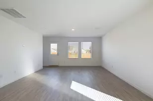 116 Bens Blf, Fredericksburg, TX 78624 - Photo 3