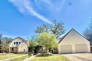 125 Catalina Ct, Kerrville, TX 78028 - Photo 1