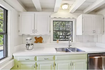 125 Catalina Court, Kerrville, TX 78028 - Photo 13