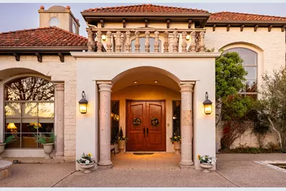 2121 Landmark Lane, Kerrville, TX 78028 - Photo 9