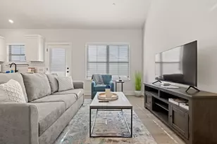 930 S Eagle St, Fredericksburg, TX 78624 - Photo 9