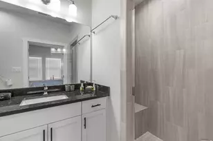 930 S Eagle St, Fredericksburg, TX 78624 - Photo 17