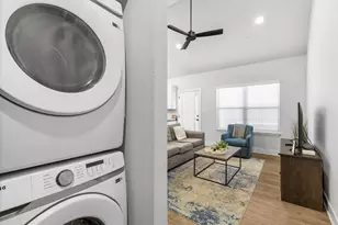 930 S Eagle St, Fredericksburg, TX 78624 - Photo 19