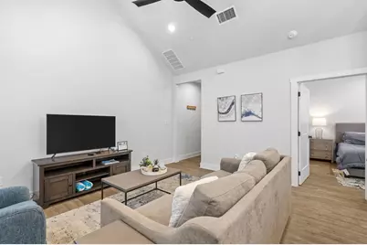 930 S Eagle St #101, Fredericksburg, TX 78624 - Photo 7