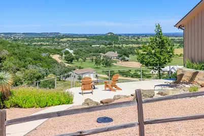 220 N Spies Ridge Dr., Fredericksburg, TX 78624 - Photo 17