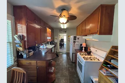 603 Fulton St, Fredericksburg, TX 78624 - Photo 5