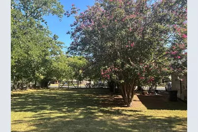 603 Fulton St, Fredericksburg, TX 78624 - Photo 23