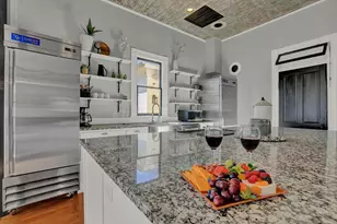 501 W San Antonio St, Fredericksburg, TX 78624 - Photo 5