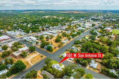 501 W San Antonio St, Fredericksburg, TX 78624 - Photo 3