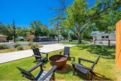 501 W San Antonio St, Fredericksburg, TX 78624 - Photo 37