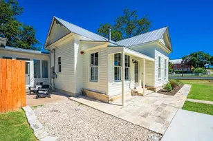 501 W San Antonio St, Fredericksburg, TX 78624 - Photo 33