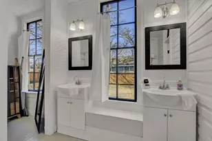 501 W San Antonio St, Fredericksburg, TX 78624 - Photo 23